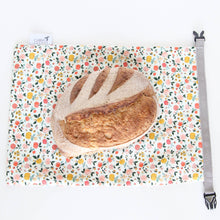 Load image into Gallery viewer, Colibri Canada - Reusable Bread Bag - Apples