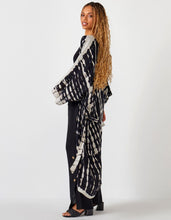 Load image into Gallery viewer, Long Tie Dye Kimono