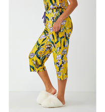 Load image into Gallery viewer, Yummy Capri Pant - Tulip