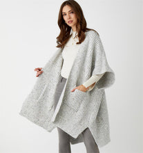 Load image into Gallery viewer, Chunky Knit Pocket Wrap