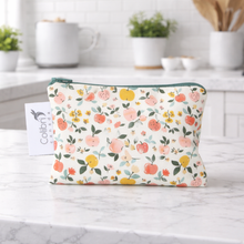 Load image into Gallery viewer, Colibri Canada - Apples Reusable Snack Bag - Small