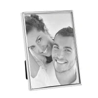 Load image into Gallery viewer, Lino Silver Trim Frame - 5x7
