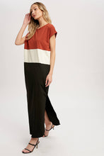 Load image into Gallery viewer, Bluivy - Color Block Maxi Dress
