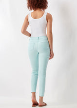 Load image into Gallery viewer, Great Fit Pastel Denim
