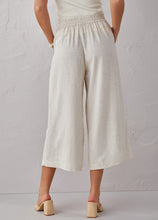 Load image into Gallery viewer, Deckhand Linen Culottes
