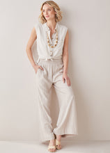 Load image into Gallery viewer, Sleeveless Slub Dress Shirt
