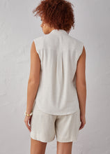 Load image into Gallery viewer, Sleeveless Slub Dress Shirt
