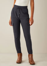 Load image into Gallery viewer, Jogger Athletica Pants
