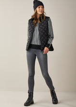 Load image into Gallery viewer, Cassie Vest
