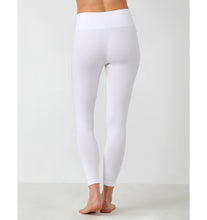 Load image into Gallery viewer, Capri Essential Seamless Leggings - White
