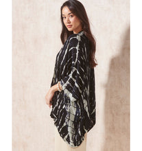 Load image into Gallery viewer, Short Tie Dye Kimono
