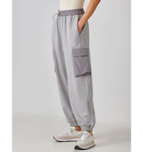 Load image into Gallery viewer, Relaxed Cargo Jogger - Grey Melange

