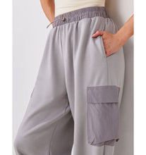 Load image into Gallery viewer, Relaxed Cargo Jogger - Grey Melange
