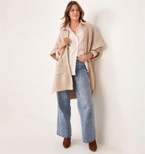 Load image into Gallery viewer, Chunky Knit Pocket Wrap
