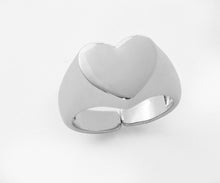 Load image into Gallery viewer, Loving Heart Ring

