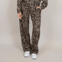 Load image into Gallery viewer, Victoria Printed Soft Knit Pant
