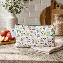 Load image into Gallery viewer, Colibri Canada - Apples Reusable Snack Bag - Medium
