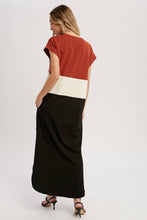 Load image into Gallery viewer, Bluivy - Color Block Maxi Dress
