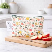 Load image into Gallery viewer, Colibri Canada - Apples Reusable Snack Bag - Small
