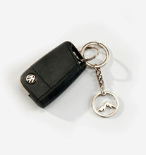 Load image into Gallery viewer, Outdoor Life Body Wash &amp; Keychain Gift Set
