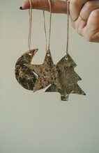 Load image into Gallery viewer, Star Ornament - Gold
