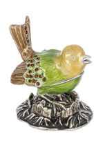 Load image into Gallery viewer, Colorful Hinged Bird Box
