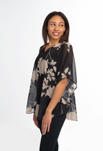 Load image into Gallery viewer, Floral top
