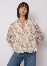 Load image into Gallery viewer, Elfi Yoryu Crinkle Chiffon Blouse - Peach Floral
