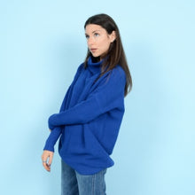 Load image into Gallery viewer, Nancy Ottoman - Bluebell
