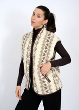 Load image into Gallery viewer, Banff Sherpa Vest
