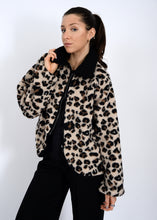 Load image into Gallery viewer, Joline Sherpa Jacket - Animal Print
