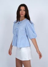 Load image into Gallery viewer, Tally Puff Front Tie Shirt
