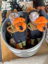 Load image into Gallery viewer, Spooky Felt Mouse
