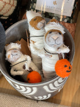 Load image into Gallery viewer, Spooky Felt Mouse
